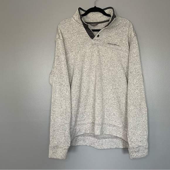 Eddie Bauer | Men's Radiator Fleece Snap-Front Pullover heather light gray - Picture 5 of 11